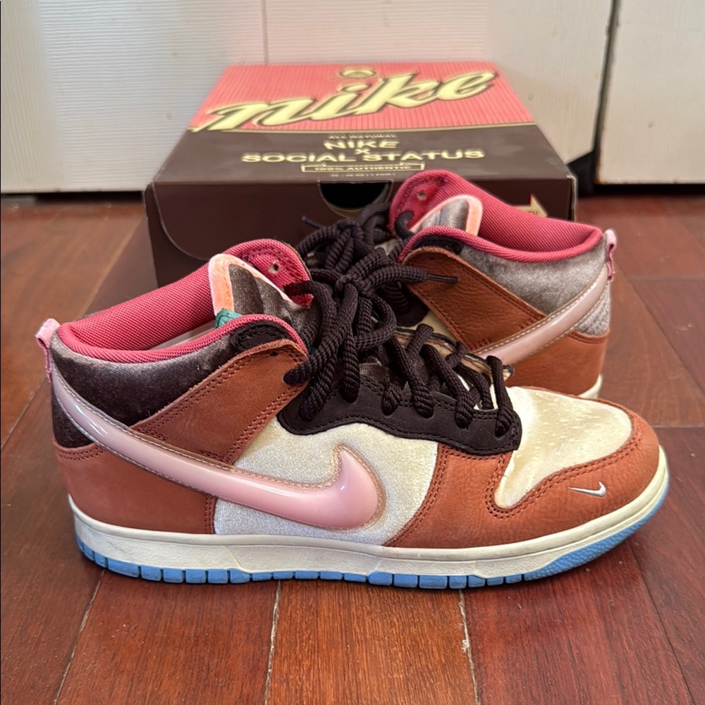 Nike Dunk Mid Social Status Chocolate Milk